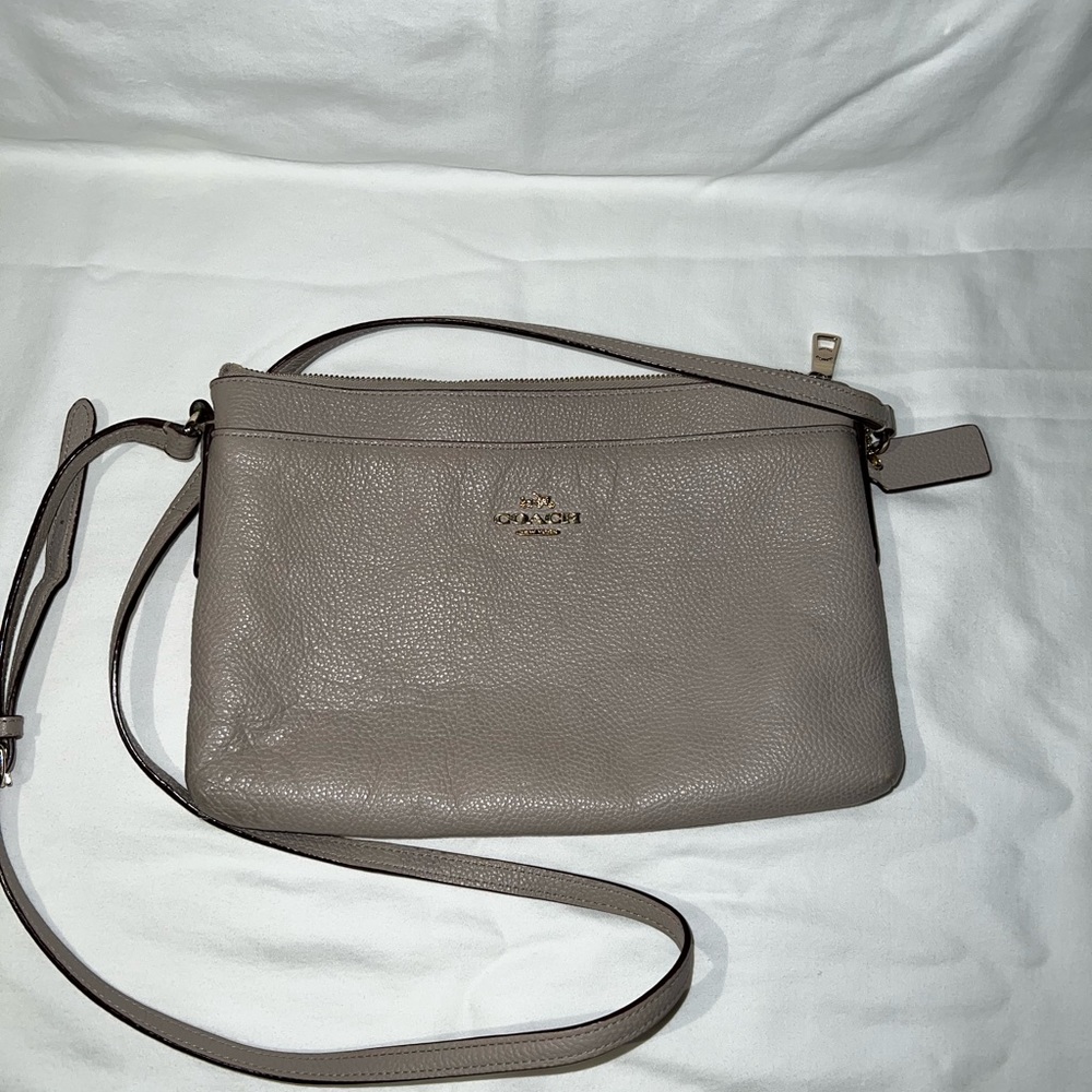 Coach NY - Picture 7 of 9